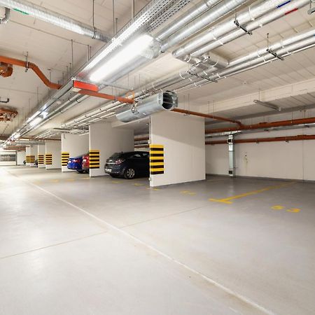 W Parku Lotnikow Apartments Tauron Arena By Noclegi Renters Cracovia Esterno foto