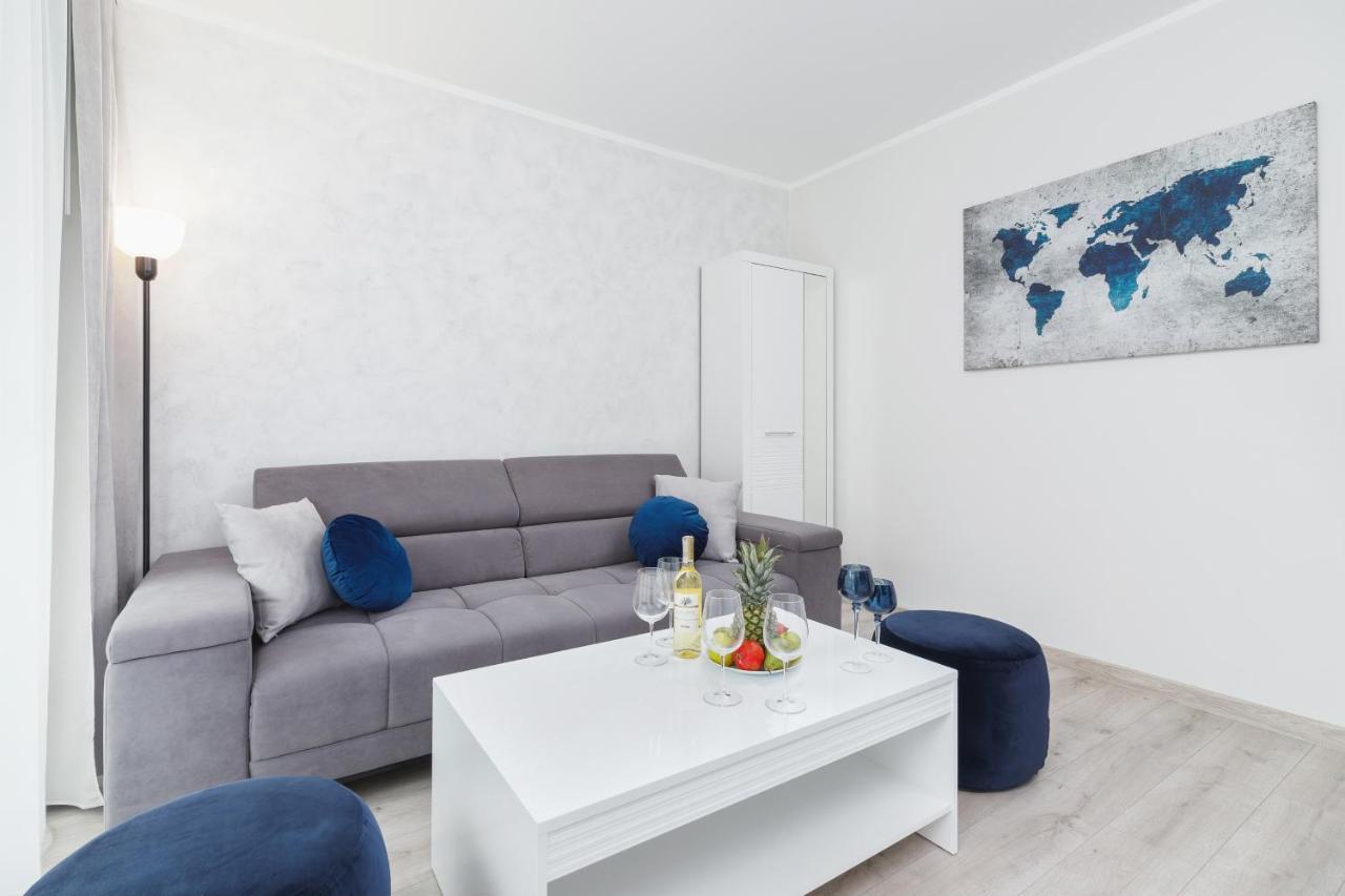 W Parku Lotnikow Apartments Tauron Arena By Noclegi Renters Cracovia Esterno foto