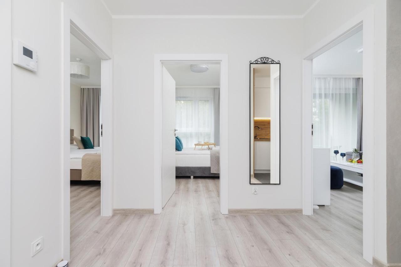 W Parku Lotnikow Apartments Tauron Arena By Noclegi Renters Cracovia Esterno foto