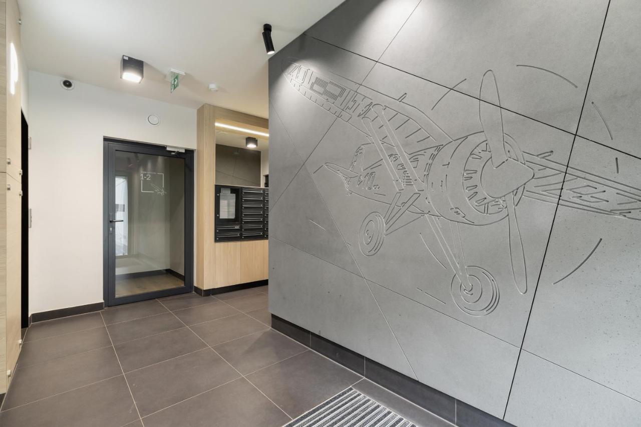 W Parku Lotnikow Apartments Tauron Arena By Noclegi Renters Cracovia Esterno foto